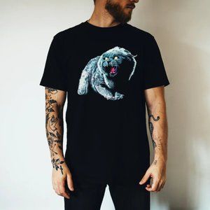 Black Cat Graphic T Shirt